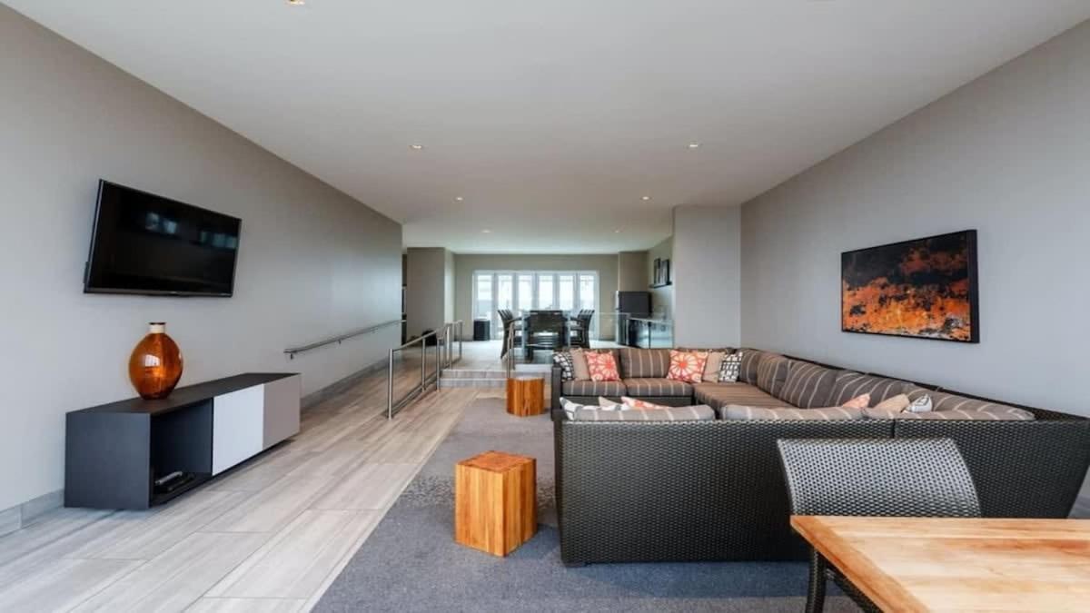 26Th Fl Bold Cozysuites With Pool, Gym ダラス エクステリア 写真